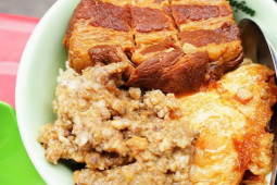 Ẩm thực - Khám phá những gánh hàng xôi ngon nức tiếng, lâu đời nhất Hà Nội