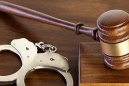 Pháp luật - Khởi tố kẻ cướp giật “nhầm” vàng giả