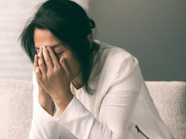 Bạn trẻ - Cuộc sống - Thái độ của mẹ chồng khi con dâu phải ngồi xe lăn