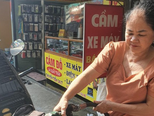 Thị trường - Tiêu dùng - Cây xăng tự phát mọc khắp nơi, trang bị cả... trụ bơm điện tử