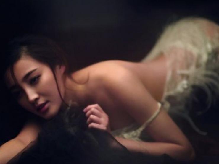 Phim - Anh hùng võ thuật cũng bị "hớp hồn", không thoát khỏi ải mỹ nhân quá xinh đẹp