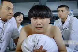 Clip hài hước - Chàng trai gặp vấn đề nghiệm trọng khiến các bác sĩ phải đau đầu