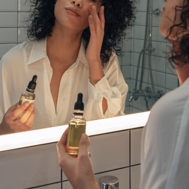 Mùa đông dùng serum gì để da láng mượt như gương? - 2