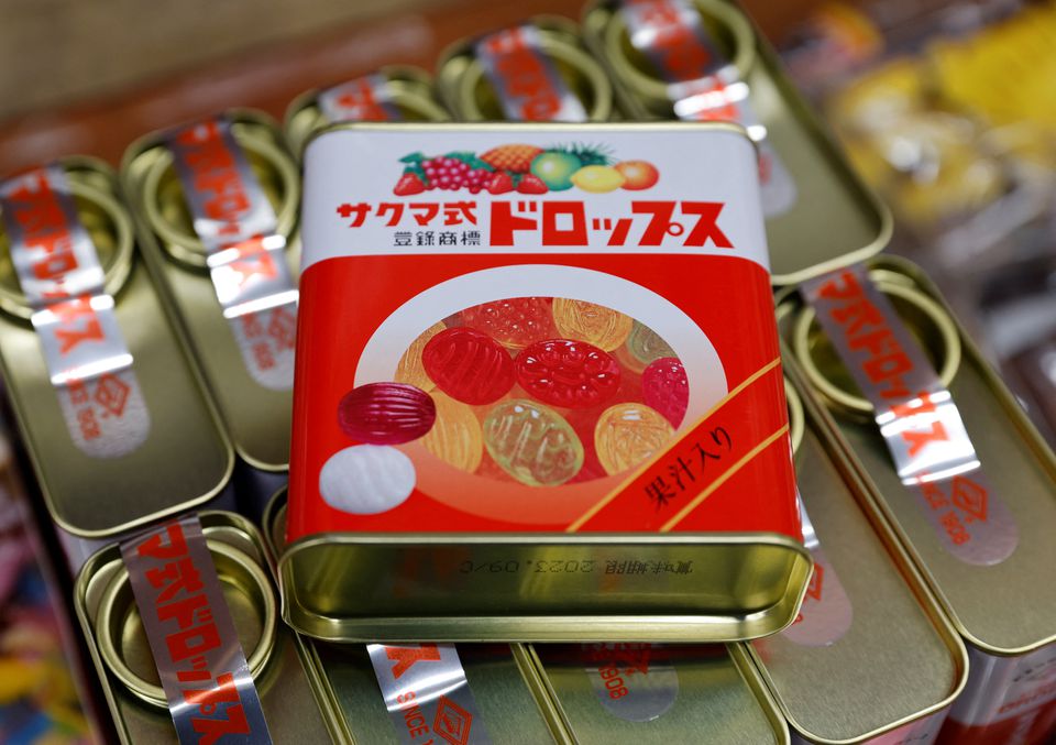 Công ty kẹo nổi tiếng hơn 100 tuổi của Nhật Bản phá sản vì lạm phát - 1