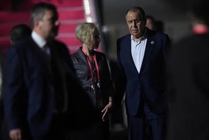 Người phát ngôn Bộ Ngoại giao Nga bác thông tin ông Lavrov phải vào bệnh viện ở Indonesia ngày 14/11. Ảnh: Reuters