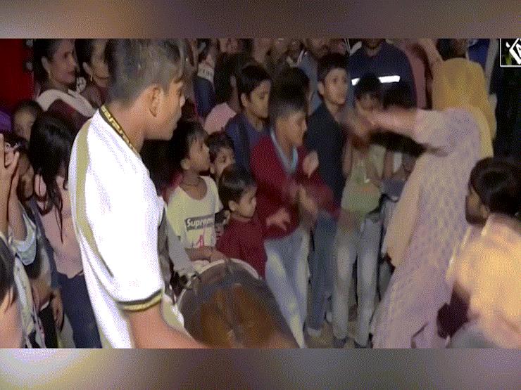 Phi thường - kỳ quặc - Ấn Độ: Tổ chức đám cưới cho chó cưng