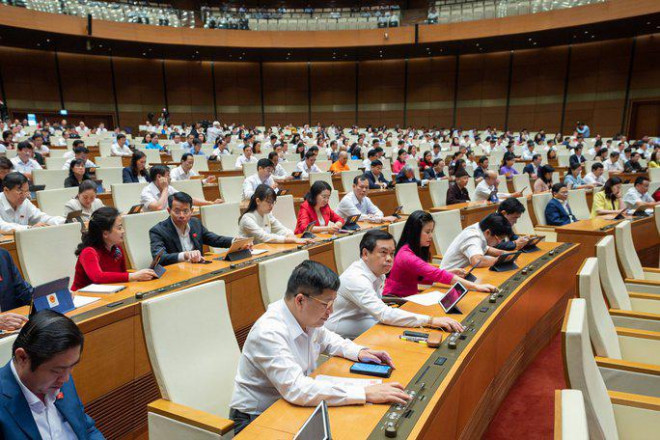 Công dân có thể được dự thính các phiên họp công khai của Quốc hội - 1