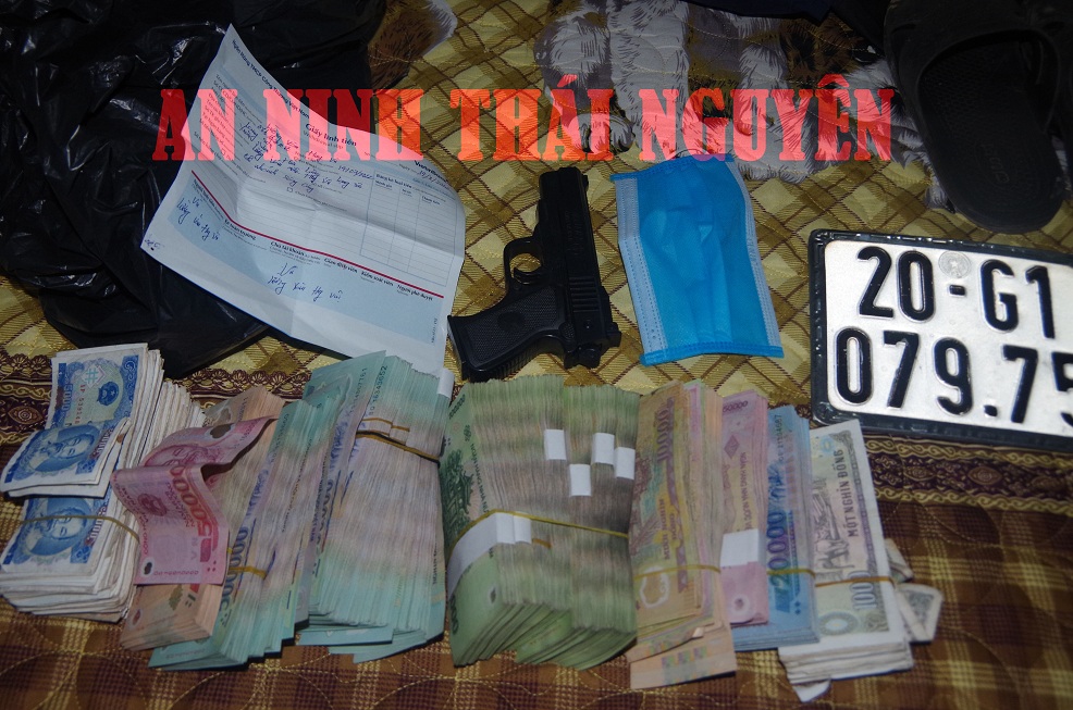 Vụ cướp ngân hàng táo tợn ở Thái Nguyên: Nghi phạm mang 290 triệu đồng đi chuộc ô tô - 2