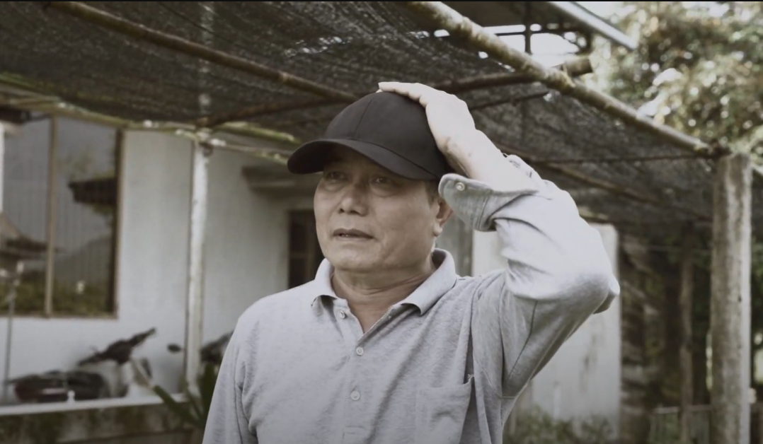 Chiếc mũ trở thành người bạn đồng hành của chú Điểm mỗi khi phải ra ngoài