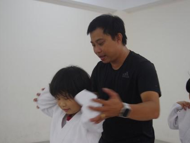 Bạn trẻ - Cuộc sống - Thầy giáo trẻ với 12 năm dạy võ cho trẻ khiếm thị