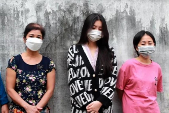 Các nghi can tại cơ quan công an.