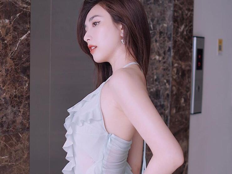 Làm đẹp - 2 hot girl Việt từng được trang tin Trung Quốc khen vì vẻ đẹp "căng mọng" hiện tại ra sao?