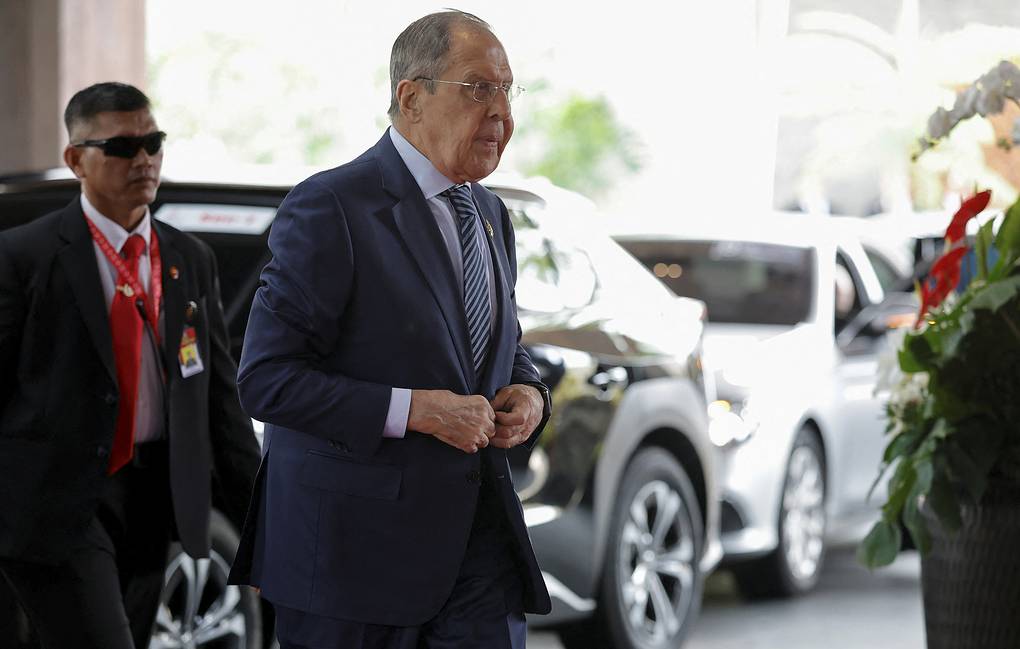 Ngoại trưởng Nga Sergei Lavrov tới Bali, Indonesia, dự hội nghị thượng đỉnh G20.