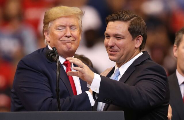 Ông Trump và ông DeSantis hiện đang là hai ứng viên tiềm năng nhất của đảng Cộng hòa.