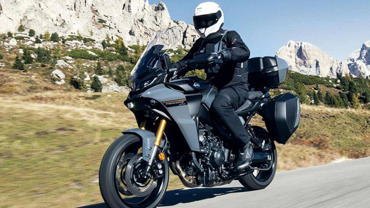 Hãng xe máy đình đám Nhật Bản đã chính thức vén màn mẫu mô tô Yamaha Tracer 9 GT+ Sport 2023 với nhiều cải tiến mới về công nghệ
