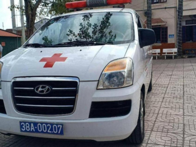 Tin tức trong ngày - Người nhà đập kính xe cấp cứu, đe dọa lái xe, điều dưỡng vì chạy sai tuyến?