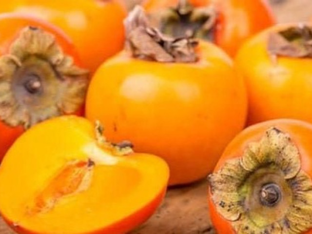 Sức khỏe đời sống - Chảy máu dạ dày, nhập viện cấp cứu sau khi ăn hồng giòn lúc đói