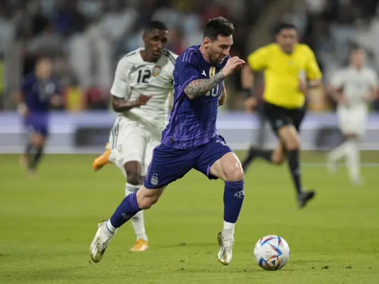 Video bóng đá UAE - Argentina: Đại tiệc ”5 sao”, Messi - Di Maria tỏa sáng (Giao hữu)