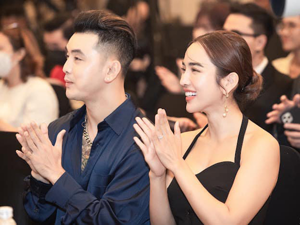 Thủy Tiên - Khánh Thi - Kim Cương: 3 người đẹp showbiz sinh con xong mới chịu mặc áo cô dâu - 8