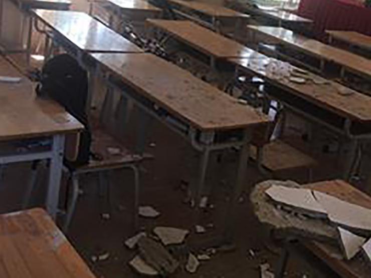Hà Nội: Vữa trần lớp học rơi, 2 nữ sinh bị thương