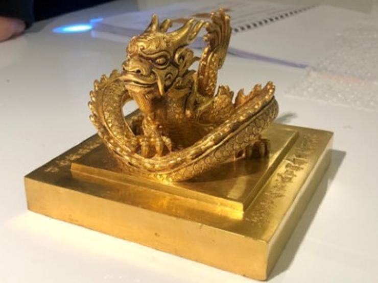 Chuyển giao ấn vàng ”Hoàng đế chi bảo” cho Việt Nam