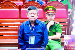 Tin tức trong ngày - Con đường sa ngã của đội trưởng chống buôn lậu