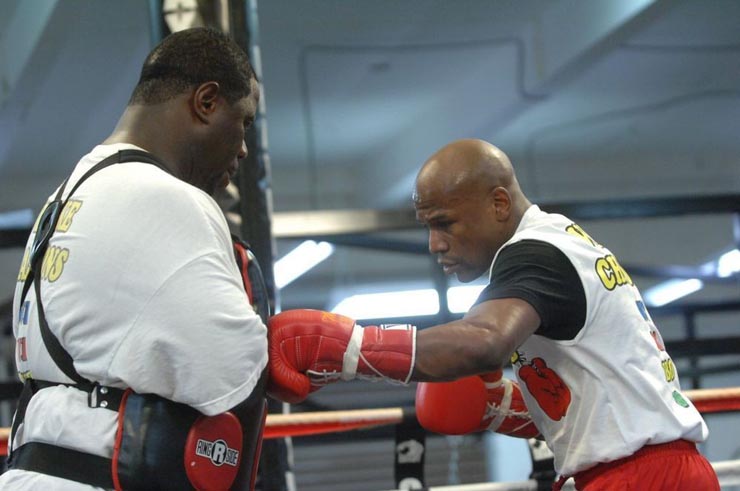 Mayweather chuẩn bị thượng đài