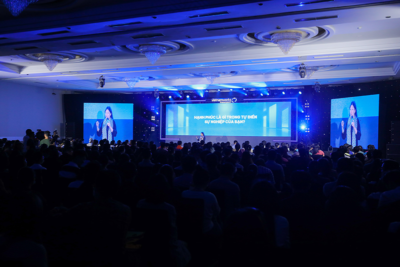 “Triển lãm và Chia sẻ về Chuyên đề Hành trình sự nghiệp hạnh phúc” thành công thu hút được hàng nghìn người tham gia tại 2 thành phố lớn TP. HCM và Hà Nội