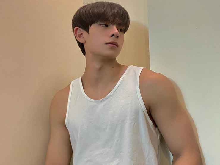 Làm đẹp - Vẻ đẹp như nam thần Thái của "con trai" Việt Anh khiến fan nữ đứng ngồi không yên