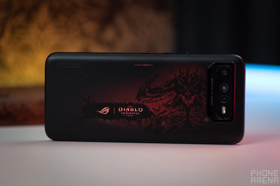 Ra mắt Asus ROG Phone 6 Diablo Immortal cực ngầu - 1