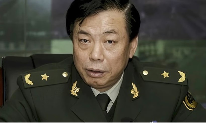 Lưu Ngạn Bình, cựu quan chức chống tham nhũng, thuộc Bộ An ninh Quốc gia Trung Quốc, ngày 17/11 thừa nhận tội danh nhận hối lộ. Ảnh: Weibo