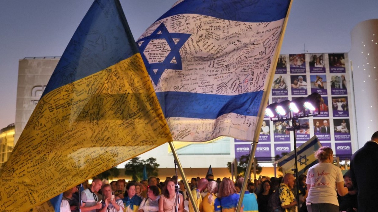 Đám đông tụ tập kỷ niệm Ngày Quốc khánh Ukraine tại&nbsp;Tel Aviv, Israel, vào ngày 24/8/2022.