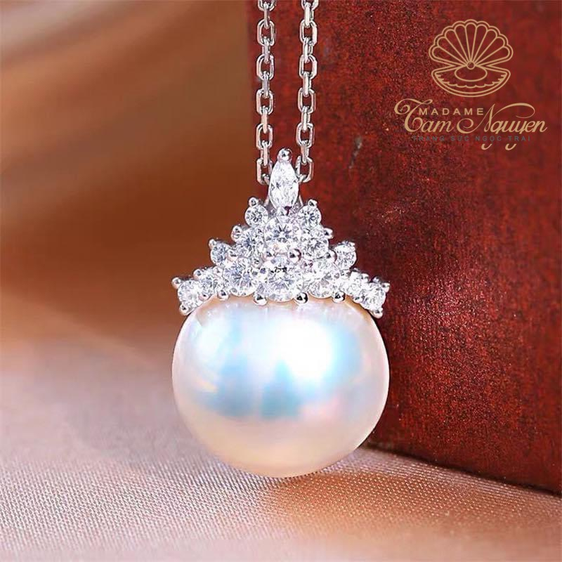 Những viên ngọc tròn đầy, sáng bóng, cao quý, hoàn hảo không tỳ vết