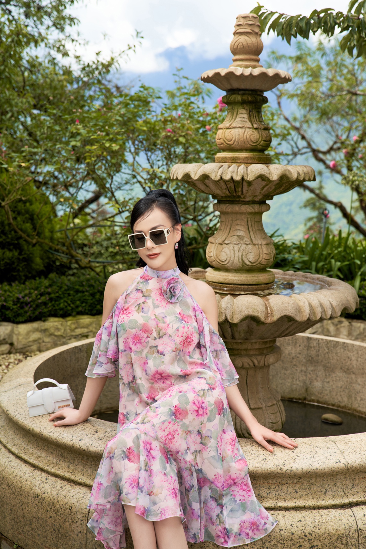 Người chơi "hệ fashion" như Phương Oanh cũng đặc biệt yêu thích những tone màu hồng kén da