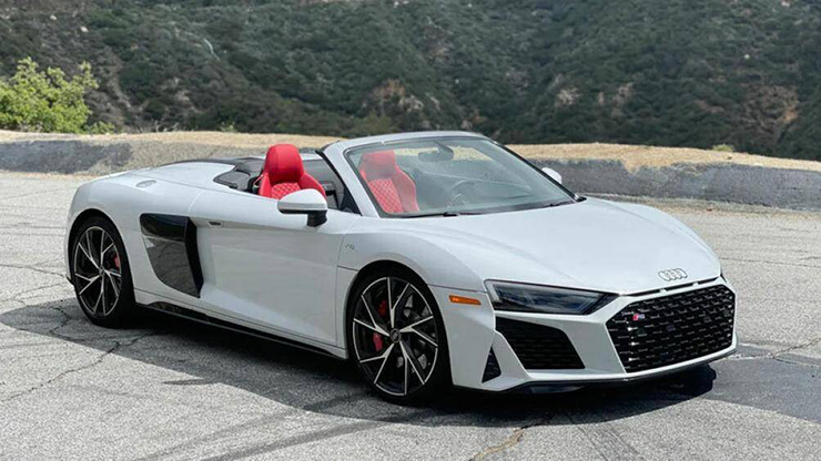 9. Audi R8 Spyder (giá khởi điểm: 171.000 USD)

