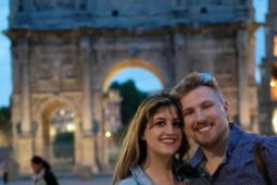 Phi thường - kỳ quặc - Ra bãi biển chụp bộ ảnh cầu hôn, cặp đôi tái mặt vì sự cố với chiếc nhẫn hơn 410 triệu