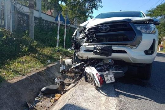 Nguyên nhân ban đầu vụ ôtô của trưởng công an thị trấn va chạm xe máy khiến 2 người tử vong - 1