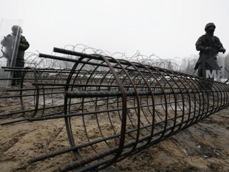 Thế giới - "Bức màn thép gai" mọc lên giữa xung đột Ukraine và nỗi buồn của châu Âu