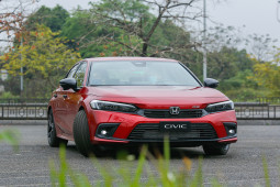 Tin tức ô tô - Giá xe Honda Civic niêm yết và lăn bánh tháng 11/2022
