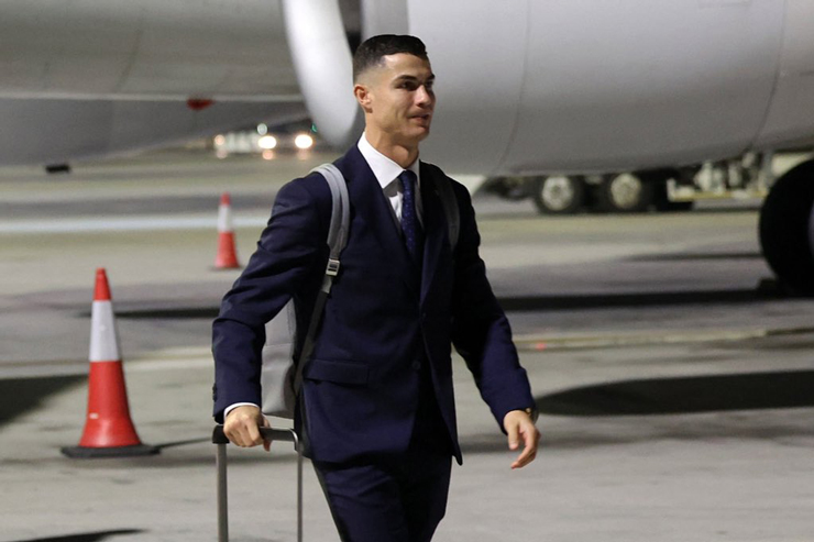 Bồ Đào Nha lên đường tới Qatar: Ronaldo vẫn cực rạng rỡ, quyết vô địch World Cup Bo-dao-Nha-len-duong-toi-Qatar-Ronaldo-van-cuc-rang-ro-quyet-vo-dich-World-Cup-20-740-1668819308-14-width740height493