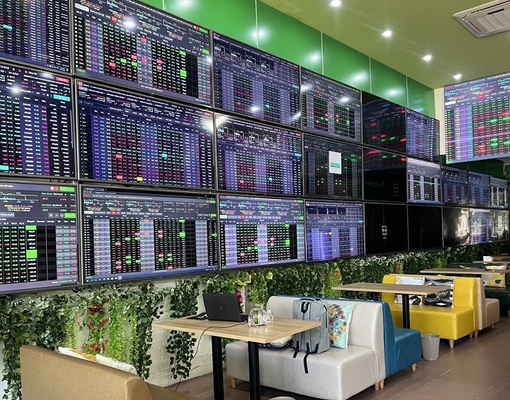 Đà tăng mạnh của thị trường chứng khoán Việt Nam phiên 16/11 giúp nhiều đại gia có thêm hàng trăm đến hàng nghìn tỷ đồng