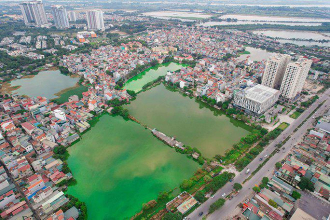 Cận cảnh những hồ nước ở Hà Nội nguy cơ bị “khai tử” để làm nhà, làm đường - 8