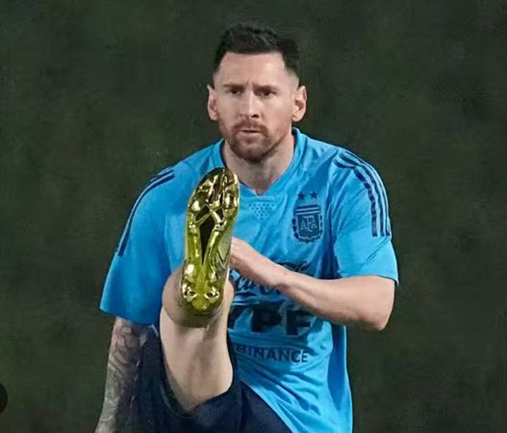 Messi phải tập riêng thay vì được "luyện công" cùng đồng đội ở ĐT Argentina tại Qatar