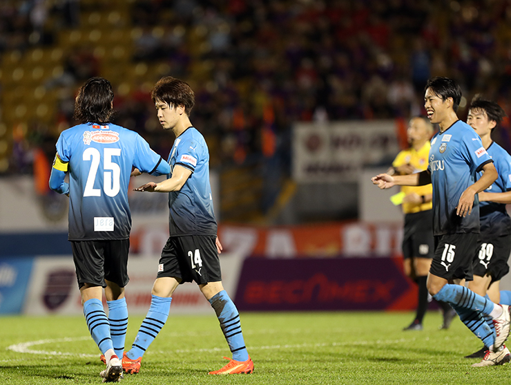 SAO V-League giá 12 tỷ đồng khoác áo CLB Bình Dương đấu đại gia Nhật - 7