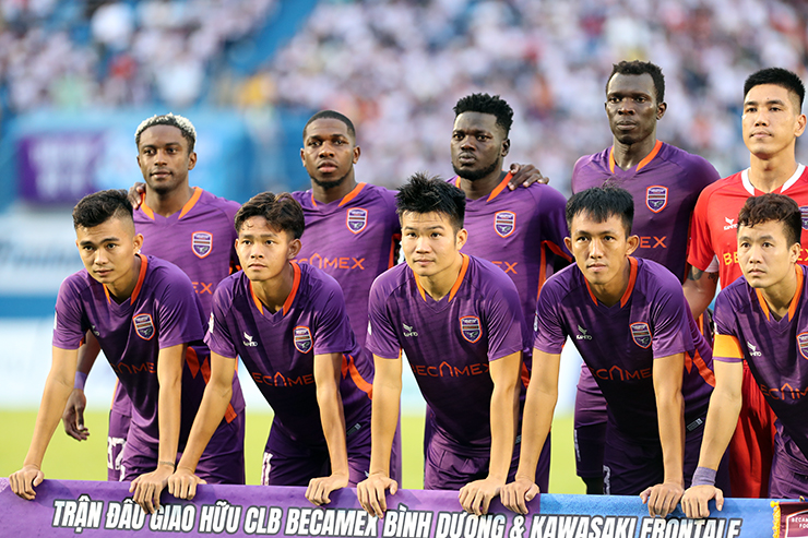 SAO V-League giá 12 tỷ đồng khoác áo CLB Bình Dương đấu đại gia Nhật - 2