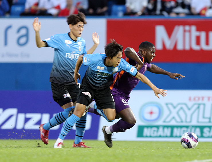 SAO V-League giá 12 tỷ đồng khoác áo CLB Bình Dương đấu đại gia Nhật - 3