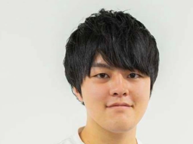 Kinh doanh - Chàng trai 26 tuổi kiếm cả tỷ đô từ nhân vật ảo