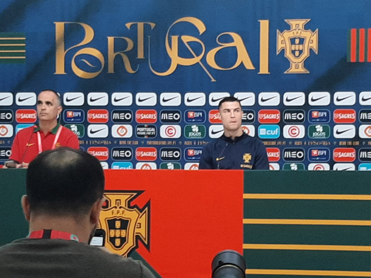 Bóng đá - Ronaldo bất ngờ dự họp báo: Trải lòng về World Cup & bài phỏng vấn gây sốc