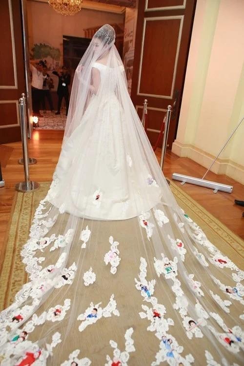 Váy cưới của Đông Nhi, Á hậu Phương Nga và Hoa hậu Ngân Anh đều có điểm độc lạ này - 4