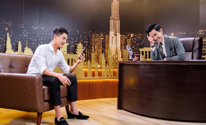 Mạc Văn Khoa gọi điện thoại, bày tỏ tình cảm với vợ